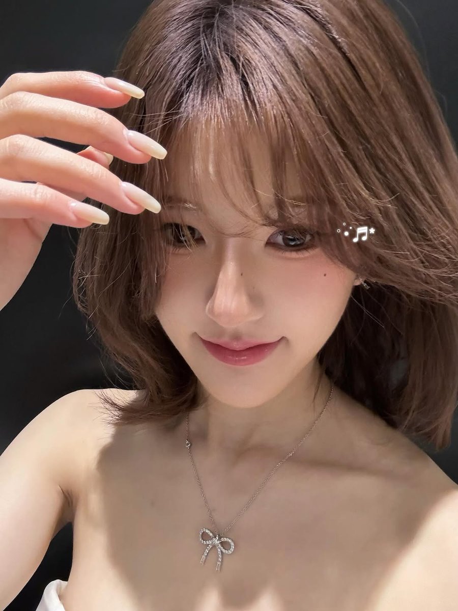 𝖱𝖺𝖾𝗅𝗂𝗇𝗇𝖾 tweet media