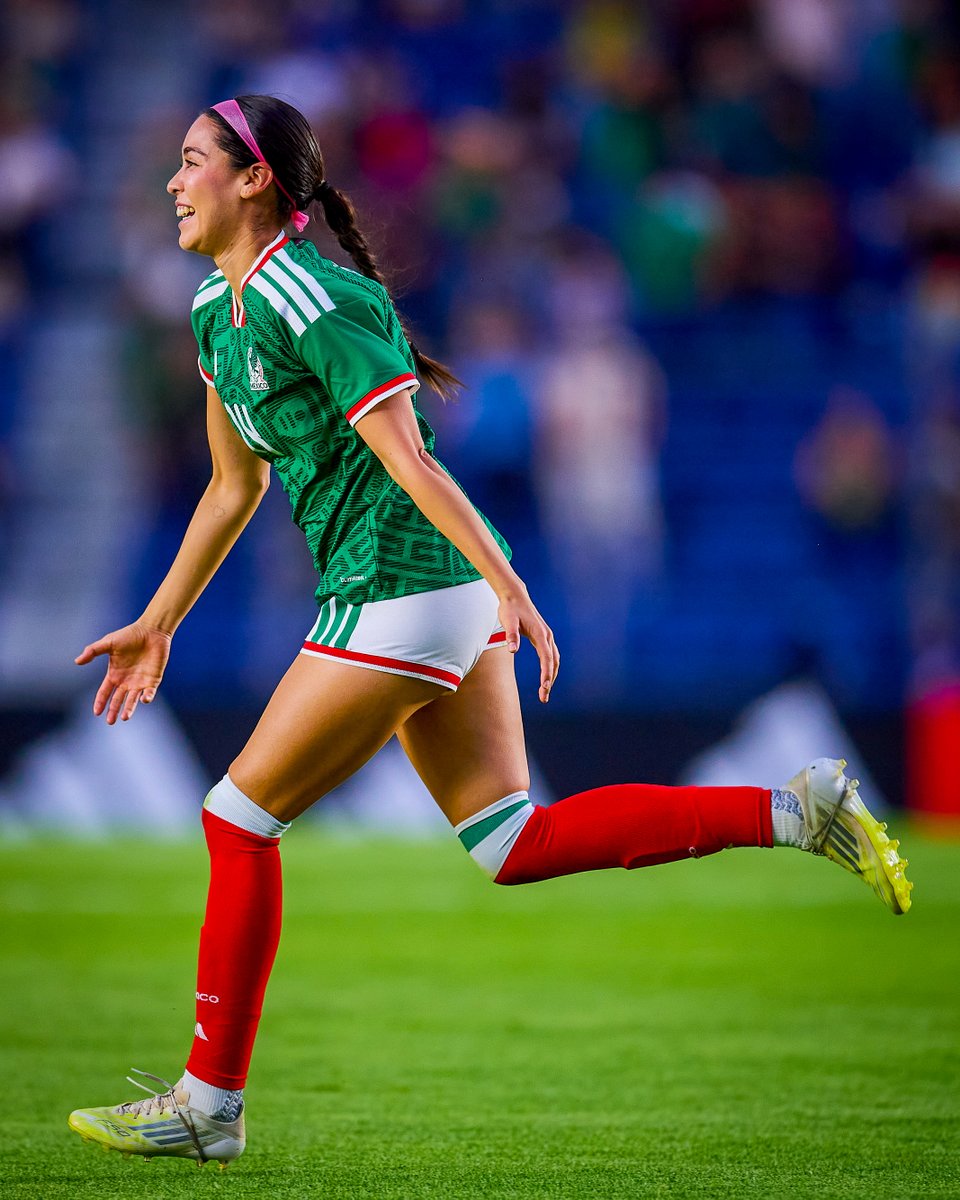 TigresFemenil's tweet photo. ¡Mi Capitana goleadora! 🇲🇽🐯 https://t.co/efn4QlE8a9