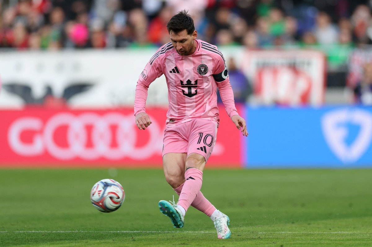 Intermiamicfhub's tweet photo. 🚨Official: Lionel Messi was named MLS Player of the Match, while Germán Berterame earned Inter Miami’s Royal Caribbean Player of the Match.💗🖤 https://t.co/pLXxjy8fKl