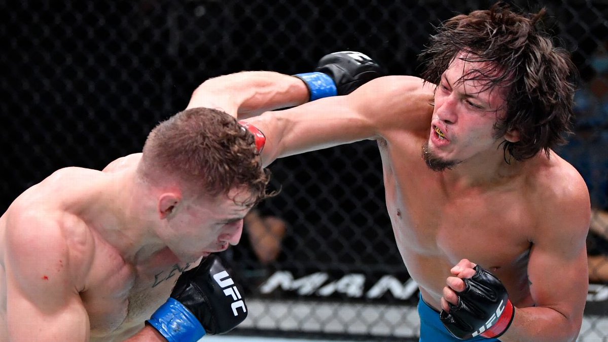 SandAPicks's tweet image. Ricky Turcios desde su robo en la final de TUF:

❌ Zahabi por decisión 
✅ Natividad por decisión dividida 
❌ Rosas Jr. por sumisión 
❌ Sopaj por decisión 
❌ Montes por sumisión 

Récord de 1-4 en la UFC. ¡Nunca debió de ganarle a Brady Hiestand! #UFC326