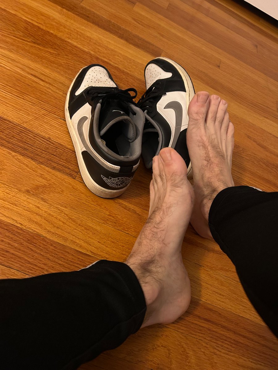 King California Feet tweet media