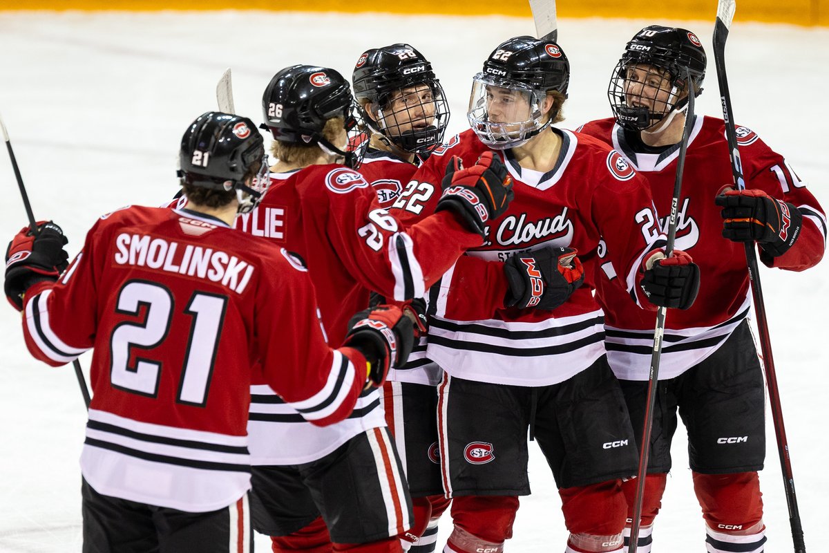NCHC Playoff Hockey | End of One: <a href="/SCSUHuskies_MH/">St. Cloud State Men's Hockey</a> 1 <a href="/UMDMensHockey/">UMD Men's Hockey</a> 0 SOG: 15-12 (UMD) | Goal: Roed (SCSU) (Photos Prout) <a href="/TheNCHC/">The NCHC</a> <a href="/chnews/">College Hockey News</a>