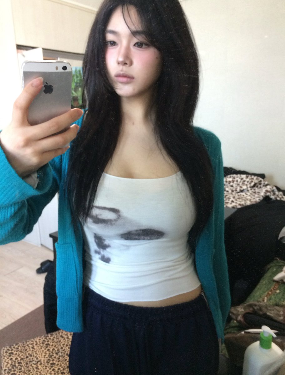 castlezip_'s tweet photo. 가디건 최고 잘산템.. 입을 때마다 잘 어울린다는 말 들음 ////
개강룩, 봄에 입기 딱 좋겠어요
상의 이너는 현재 품절,,,,
타래에 리워드 링크••♥︎ https://t.co/0D5aBrOoOU