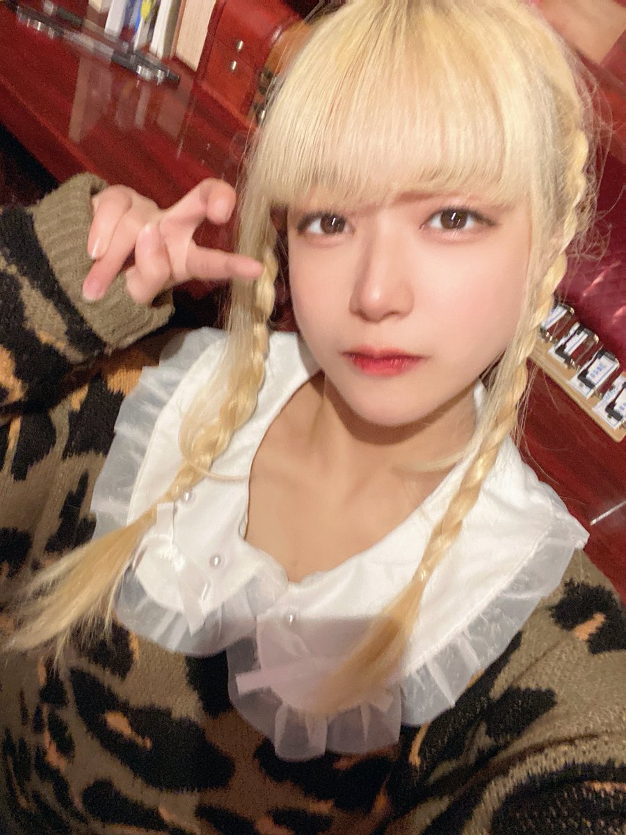 昨日はライブありがとう！！！
今日は、下北沢BARロオルにょ！
きららは18:00から22:30ぐらいまでいます！
花粉やばいね！