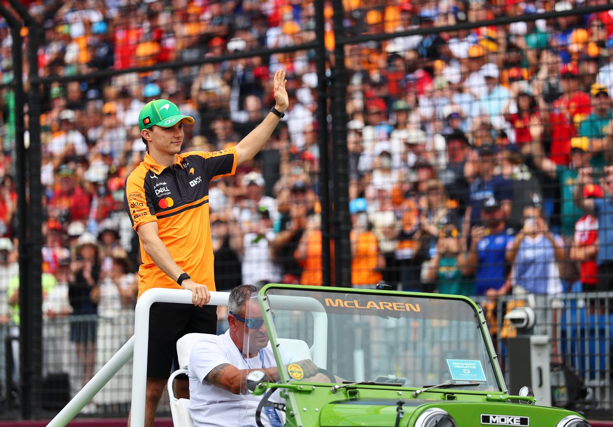 ausgrandprix's tweet photo. Absolute heartbreak.

Oscar Piastri has crashed on his out lap to the grid and will not start today's race.

We have no words. 💔 https://t.co/VRufrU476T