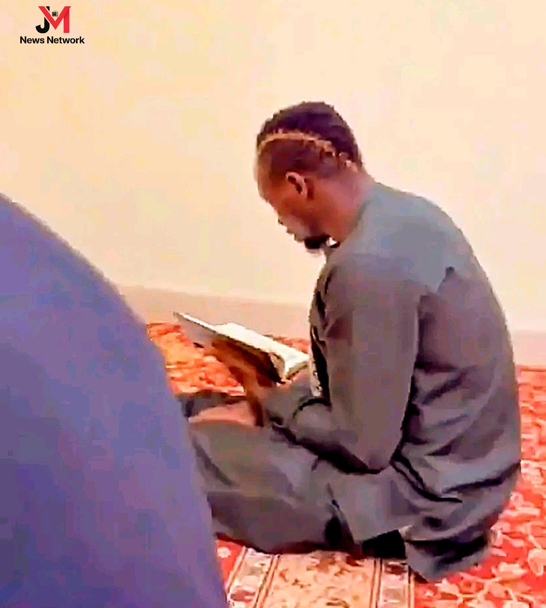 Sadio Mané reading the Qur’an 📖👀