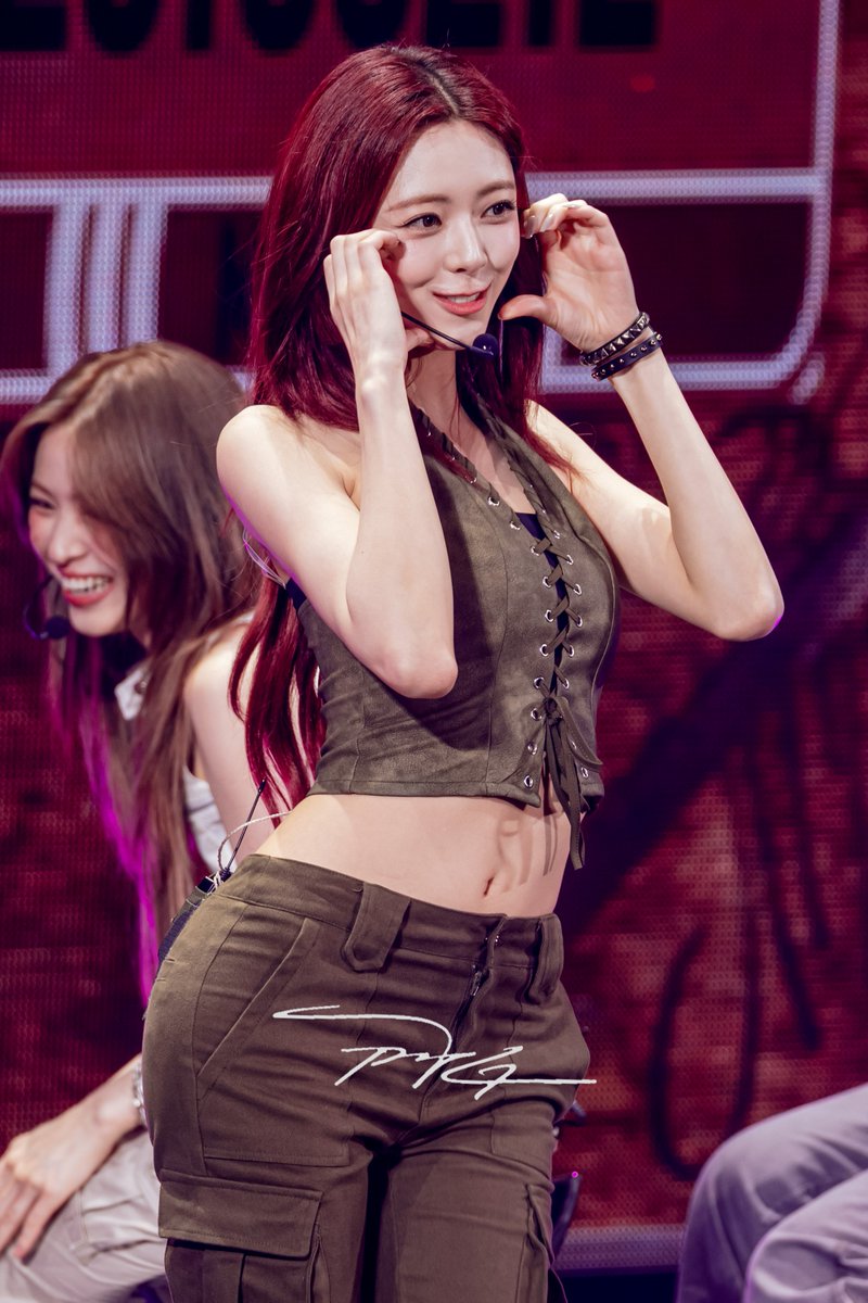 ITZY믿지 tweet media