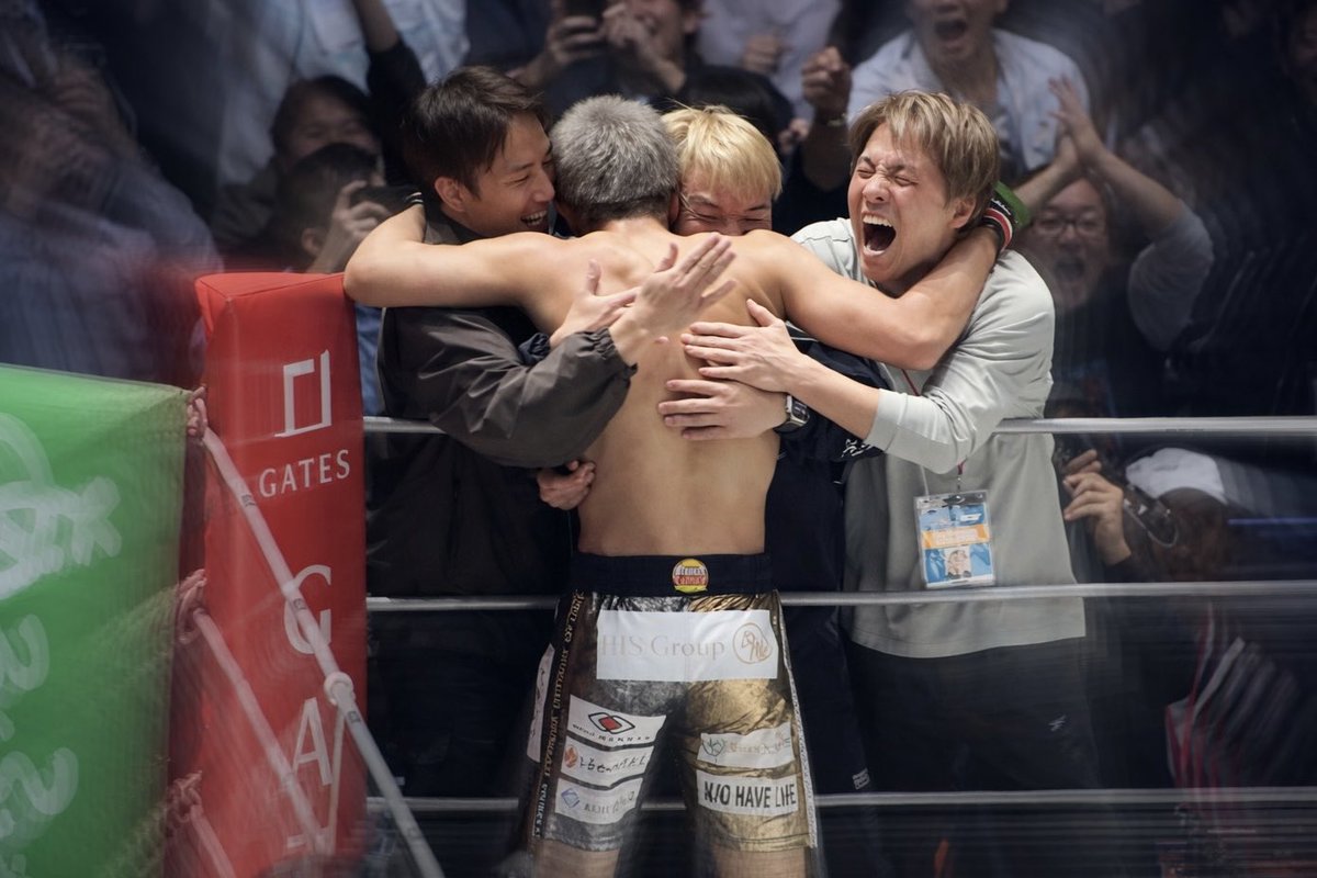 そしてようやく20歳になりました。
ずっとやってたサッカーを急に辞めると話し、高校も行かないって言い出して今までの全て無くなったのにやるなら本気でやってみろってバイトもせずに格闘技だけに専念させてくれたお父さんお母さんのお陰でここまでこれてます。本当に本当に感謝です。