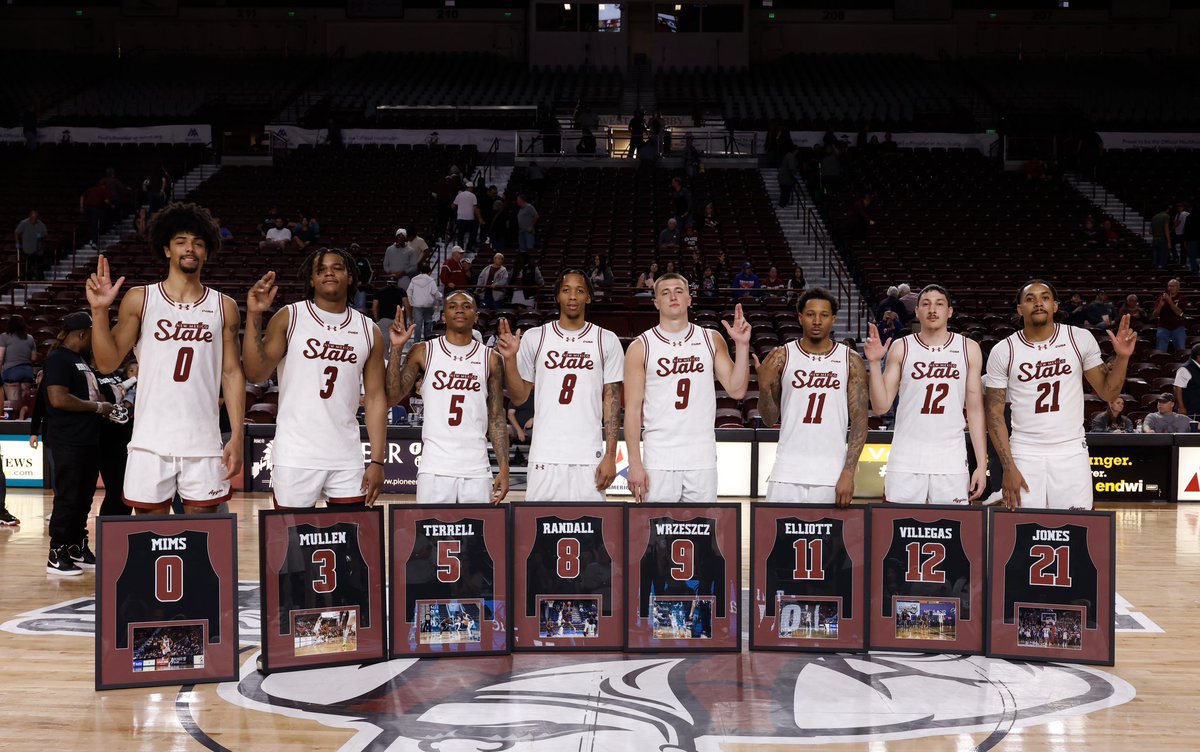 NMStateMBB's tweet photo. Proud of these Aggies! 🤠

#AggieUp https://t.co/PN6KbHkqcE