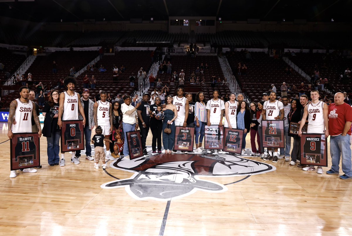 NMStateMBB's tweet photo. Proud of these Aggies! 🤠

#AggieUp https://t.co/PN6KbHkqcE