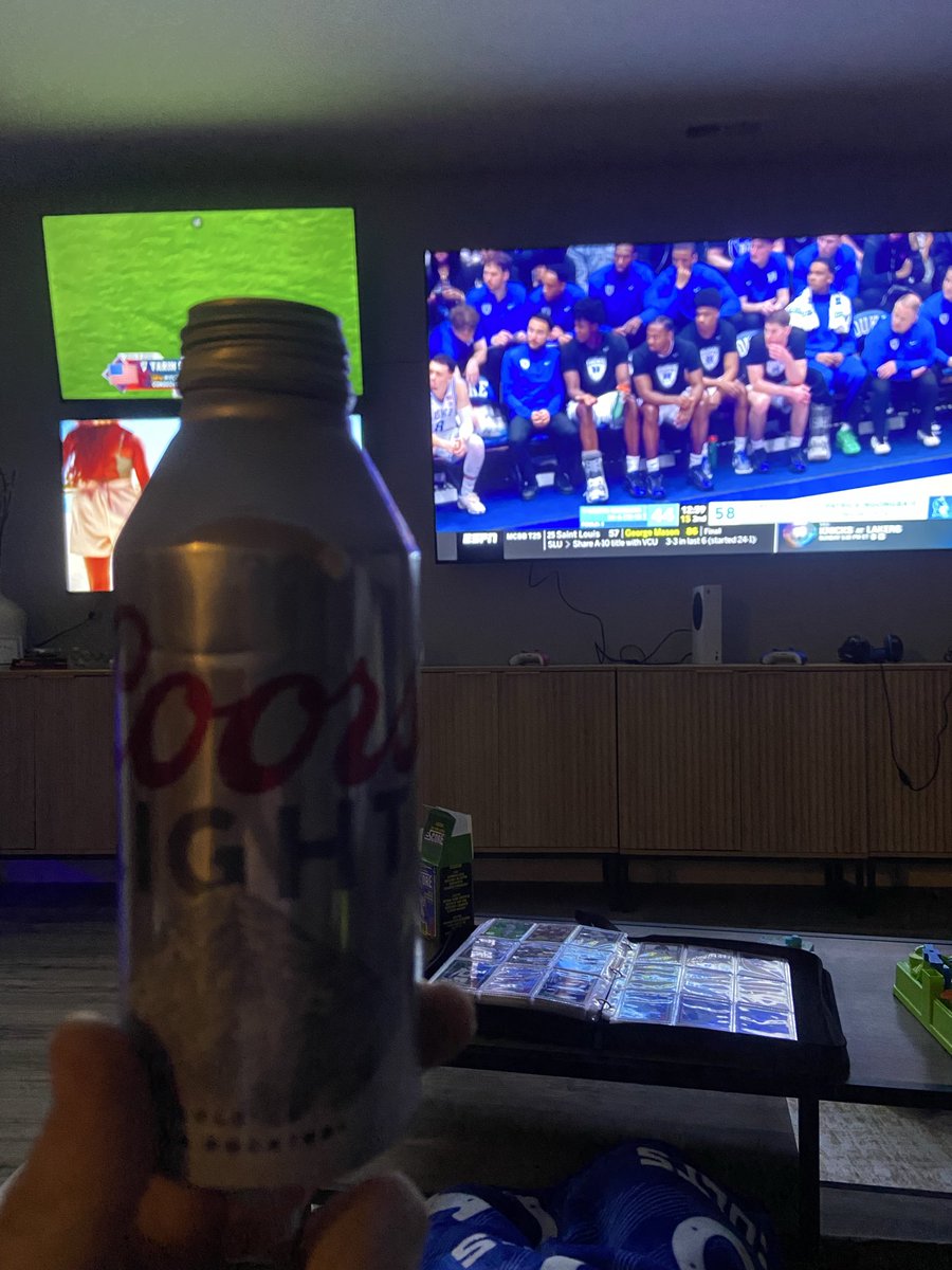 As someone who sells beer for a living, I thank you for your service <a href="/danabeers/">Dana Beers</a> #BringBeersBack