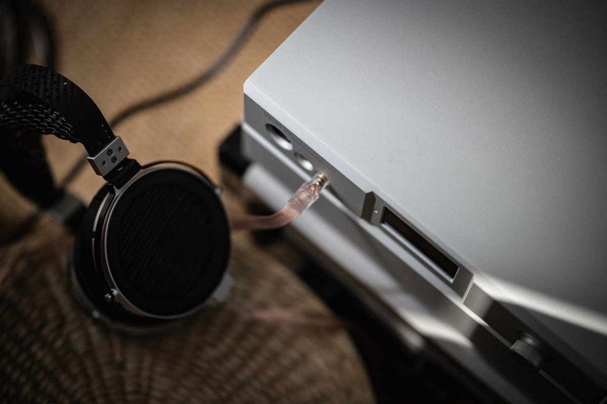 MOONDROP tweet media