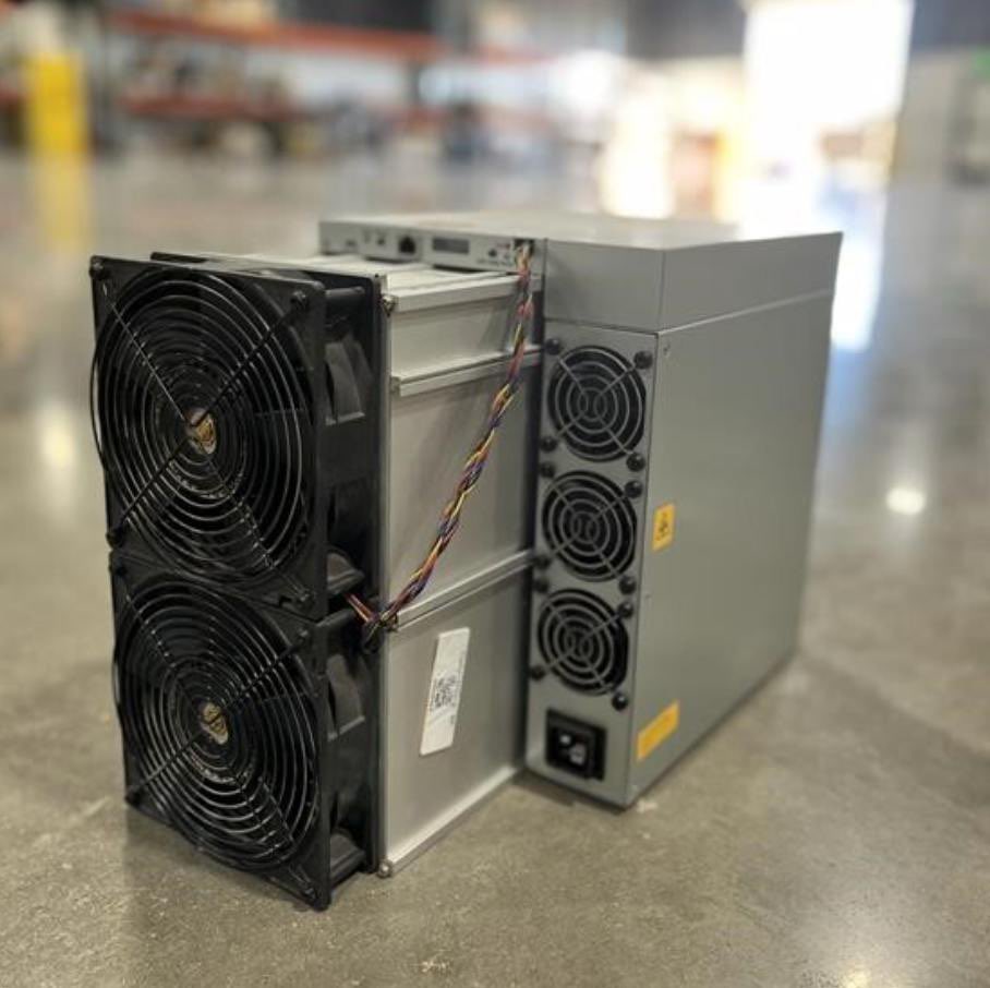 LukeWarmMining's tweet photo. Used S21 XP’s, there’s currently have a groupbuy going on along with an MOQ buy of 30 units (1 pallet)

$2820/u for these units. Feel free to reach out, currently have 12 of 30 sold.

4000+ units available for you ballers out there. Doe include usa shipping. https://t.co/Ca3qUilYFL