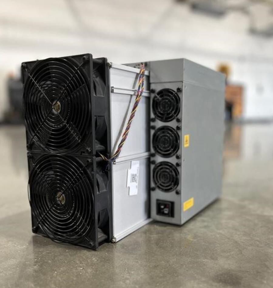 LukeWarmMining's tweet photo. Used S21 XP’s, there’s currently have a groupbuy going on along with an MOQ buy of 30 units (1 pallet)

$2820/u for these units. Feel free to reach out, currently have 12 of 30 sold.

4000+ units available for you ballers out there. Doe include usa shipping. https://t.co/Ca3qUilYFL