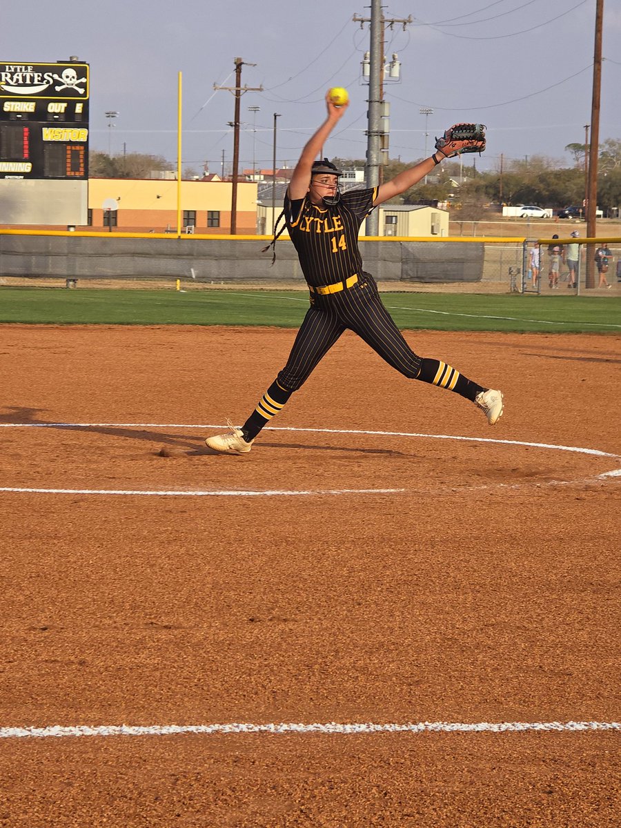 LYTLE HS SOFTBALL tweet media