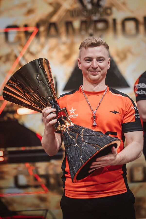 HEARTWARMING: bonkar 🇸🇪 has pledged to donate his NRG March 2025 to March 2026 salary to charity.

It is reported that the $250 USD is going a long way.