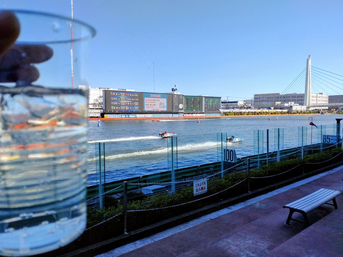 toashuzo's tweet photo. おはようございます☀
羽生ふぇあinボートレース戸田🚤
２日目です！
ハイボール片手にボートレース観戦いかがでしょうか！
皆様のお越しをお待ちしております！ https://t.co/Xx6Cg1Fpc2