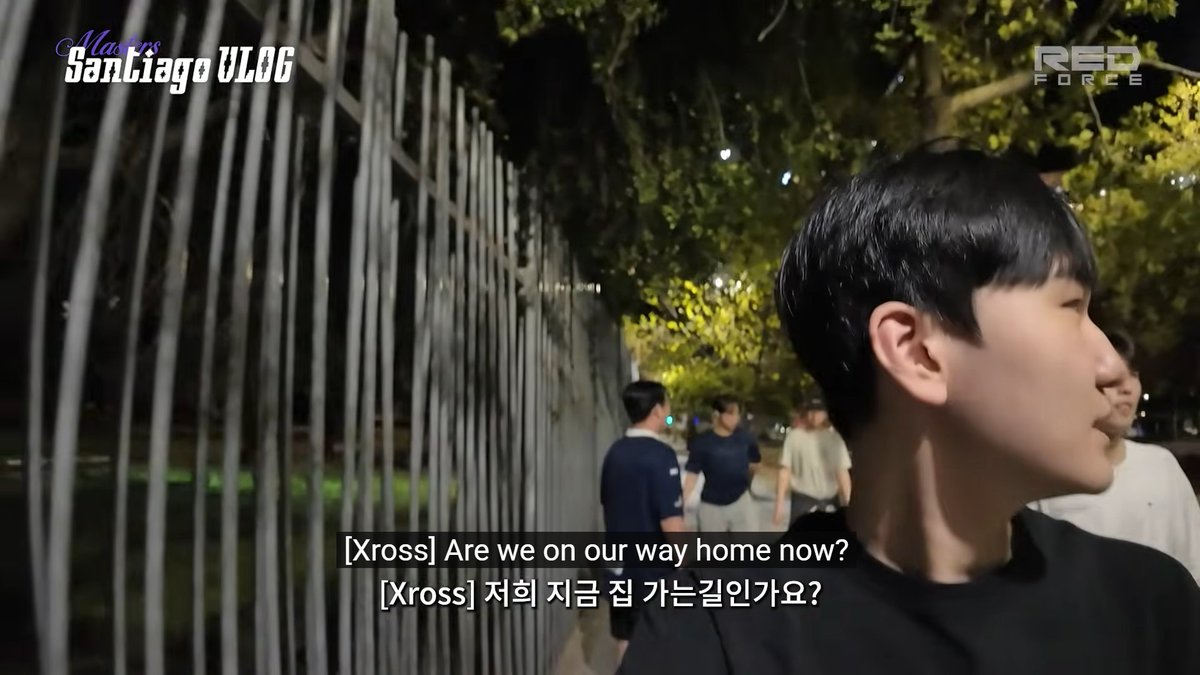 barking_raven's tweet photo. guys i think rb and xross really want to go home #relatable #letthemgohome https://t.co/iI2DfX8kuq