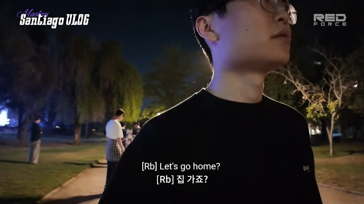 barking_raven's tweet photo. guys i think rb and xross really want to go home #relatable #letthemgohome https://t.co/iI2DfX8kuq