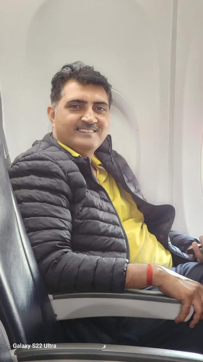 VickramSwamiINC's tweet image. खुशी एक खुशबू की तरह होती है,
जब तक हम स्वयं नहीं महकेंगे,
दूसरों को कैसे महकाऐंगे ।

#BeHappy
#सुप्रभात
#जय_जगत