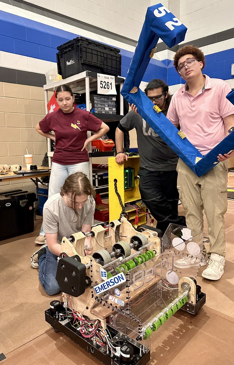 ( OFFICIAL PAGE ) SCHS FRC Robotics Team # 5261 tweet media