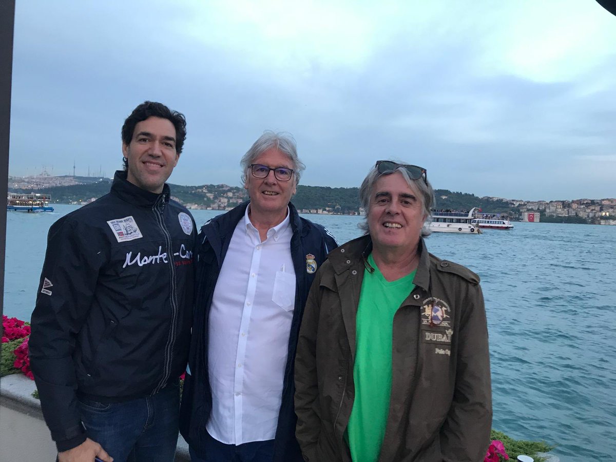 Nos has dejado muy solos Pani. Ya no podremos bromear contigo con tus irrenunciables viajes a Kaunas.Nuestro amigo Joe ya me contó que habías reservado plaza para el Zalguiris-Real del próximo día 20.Ese día y todos en los que juegue tu Madrid nos acordaremos de ti .DEP Leyenda