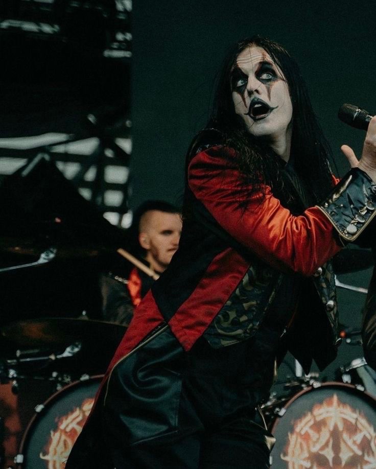 alonestarqueen's tweet image. #divalicious