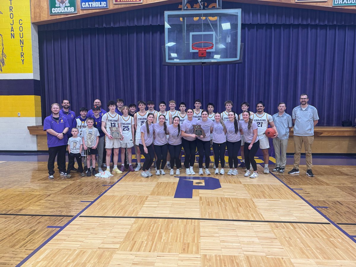 Potosi_Trojans's tweet photo. Your Trojans are District Champions!  Boys &amp; Girls! https://t.co/VSExH1HCru