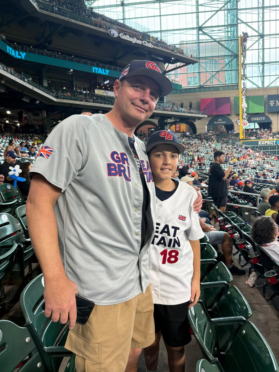 ExtraInningsUK's tweet photo. Great to have @ProjectCOBBUK #BritishBaseball Hall-of-Famer and former @GB_Baseball ace Alex Smith in the house for the #WorldBaseballClassic. #WBC2026 https://t.co/vWjvm5rDoq