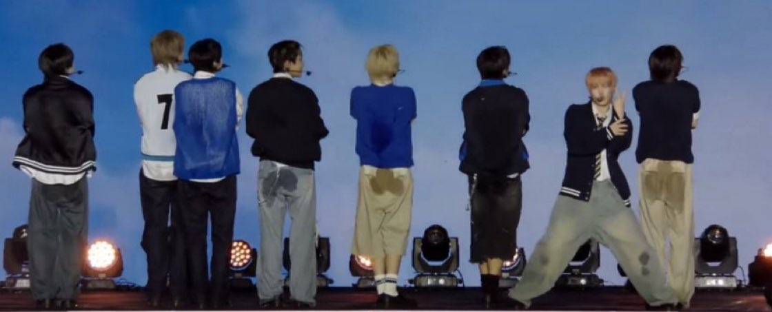 knives ☻ tweet media