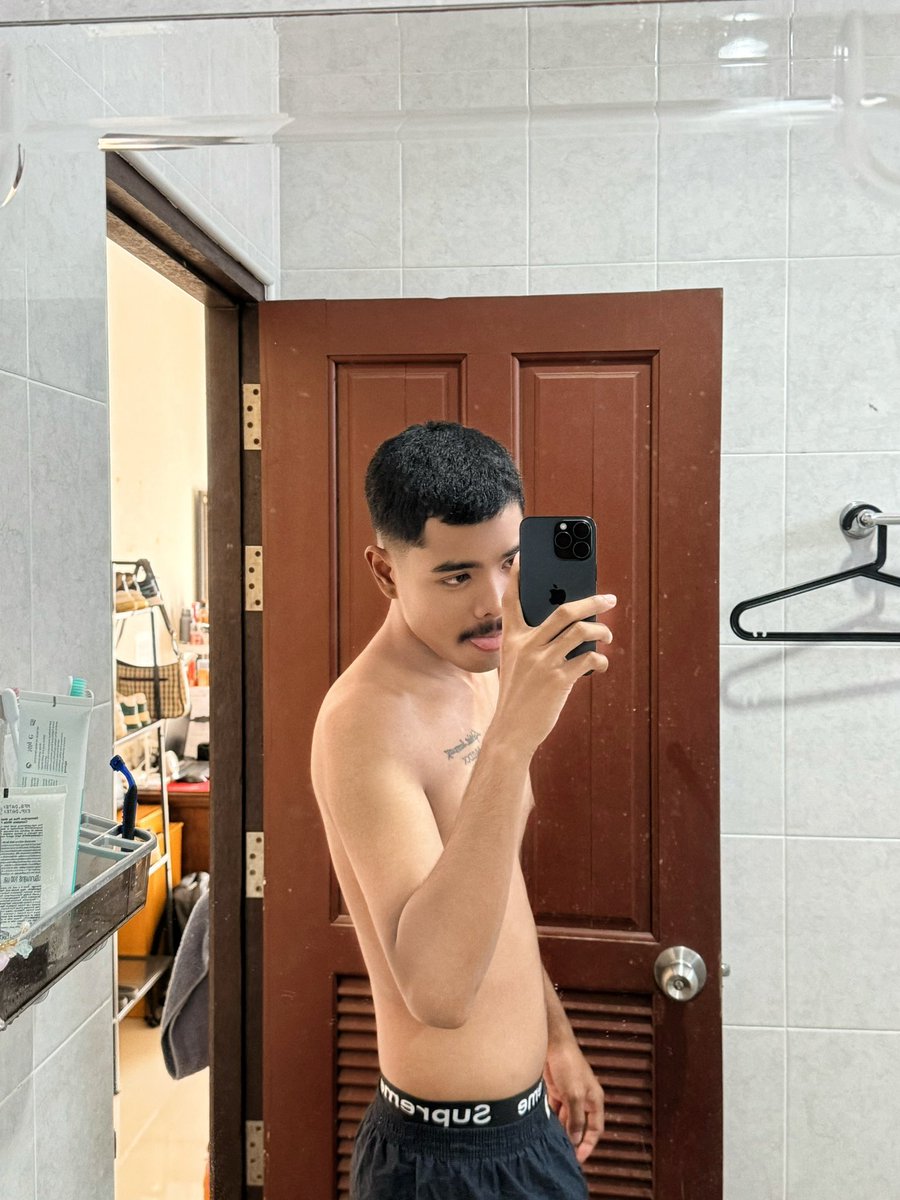 แบงค์ หมาดื้อ🐶 tweet media