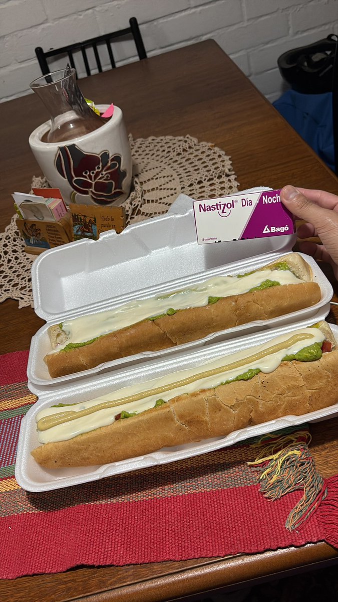 Los medicamentos nunca deben de tomarse con el estómago vacío ☝️