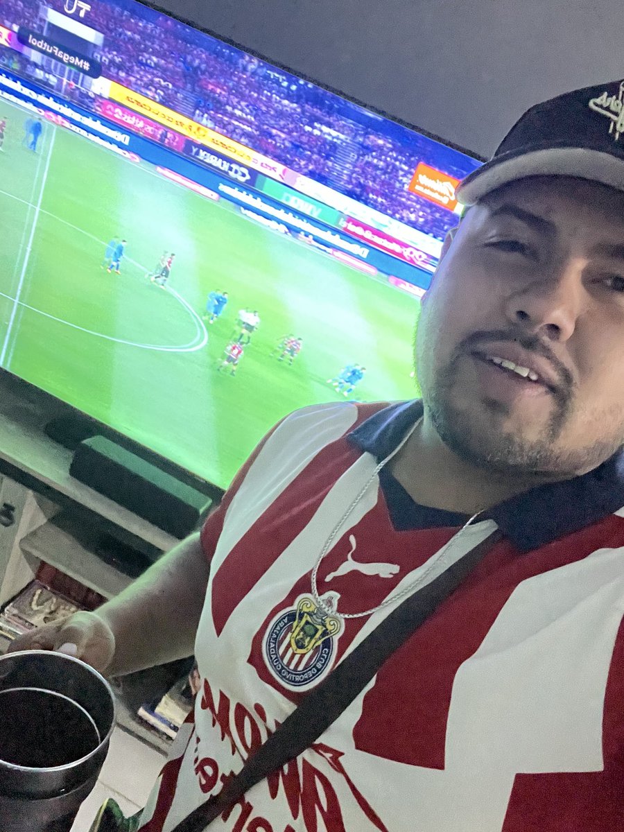 negroibarra's tweet photo. #MegaFutbol arriba las chivas  hoy se gana https://t.co/RW8Ny4c1q8