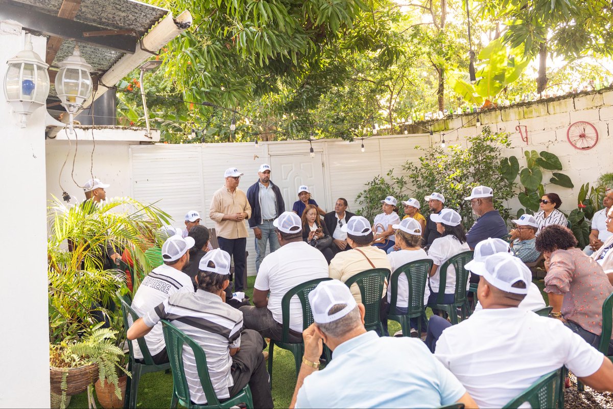irodriguezduran's tweet photo. Encuentro institucional del @PRM_Oficial en el municipio de Luperón, un espacio que nos permite intercambiar ideas, evaluar avances y coordinar acciones para seguir fortaleciendo nuestra organización. #SomosPRM https://t.co/CVNs2JFfOB
