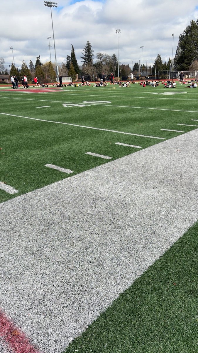 antonio2009_'s tweet photo. Big thank you to @CoachFalc for having me at the junior day visit today in forrest grove! Amazing experience praying for a growing relationship with you and the staff! @BrandonHuffman @PNWSports_ @RecruitRadarNW https://t.co/n7DxFCohNB