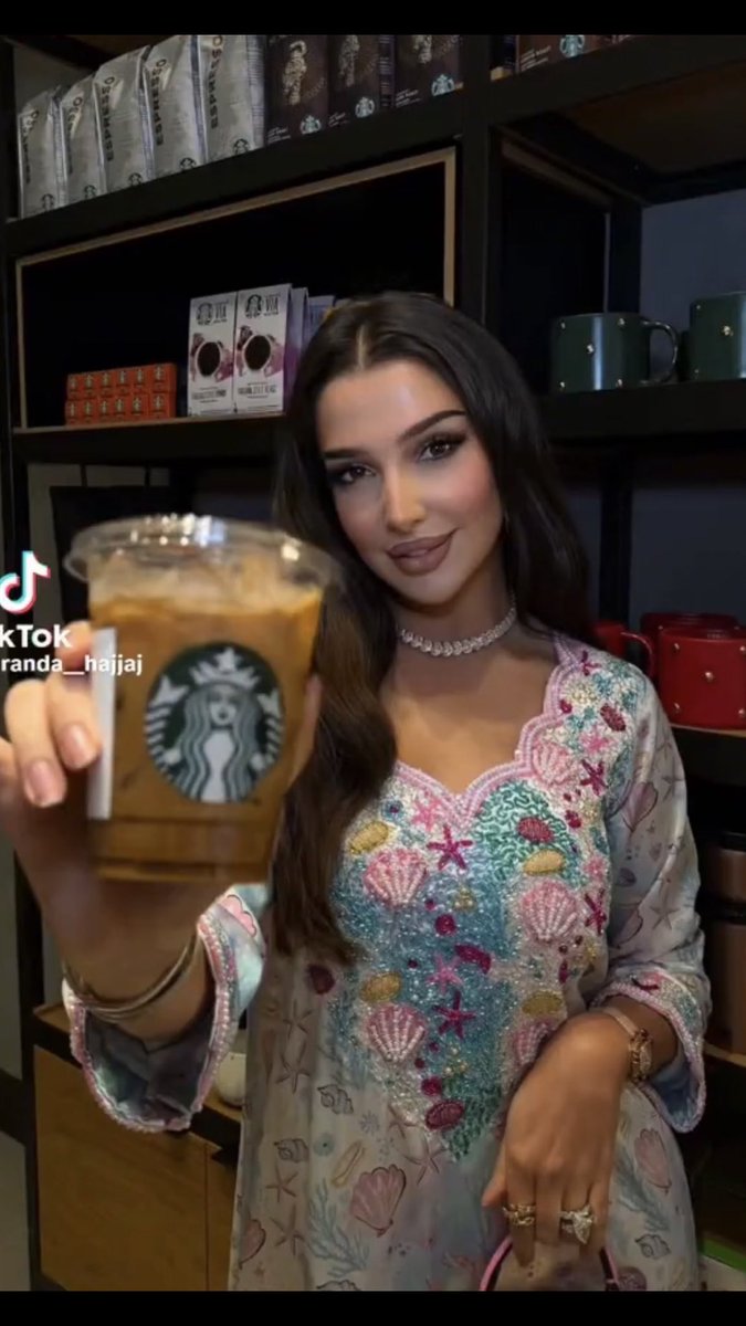 𝐌𝐀𝐕𝐈🇵🇸 tweet media