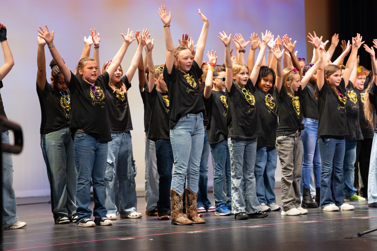 JCPS_NC's tweet photo. Showcase of Stars 2026 was simply Uh-mazing!!!

Great job to all of the participants! You all really performed well!

Performances will be available for purchase in the near future. Please visit the @JCPSFineArts or talk with your school’s Fine Arts instructor for more details. https://t.co/O9m7MjNwMR