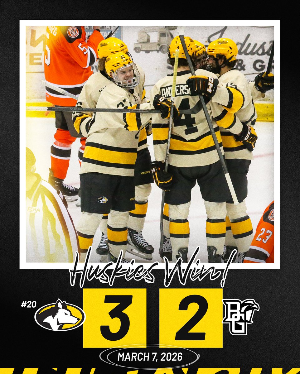 mtuhky's tweet photo. 𝗛𝗨𝗦𝗞𝗜𝗘𝗦 𝗦𝗪𝗘𝗘𝗣!  Movin' on to the CCHA Semis! 
#mtuhky #FollowTheHuskies https://t.co/1vdsy1qy0e