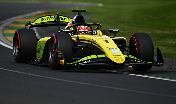 FerrariF1BR's tweet photo. F2 | Fim de Feature Race

P2. Rafael Câmara 
DNF. Dino Beganovic https://t.co/sDav336mSZ