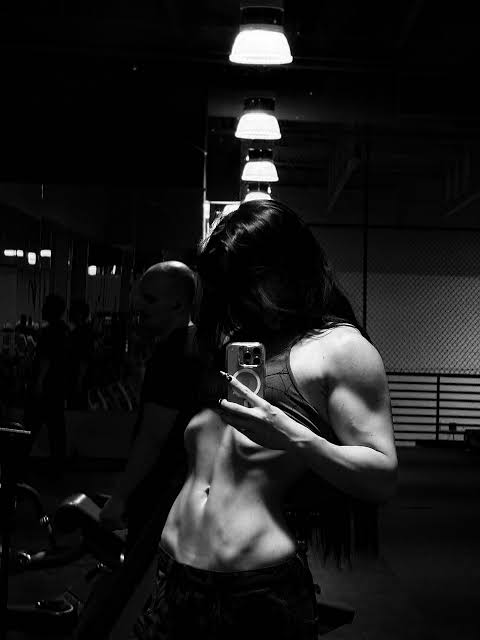 Tʜᴇ Bʟᴀᴄᴋ Sᴘɪᴅᴇʀ tweet media