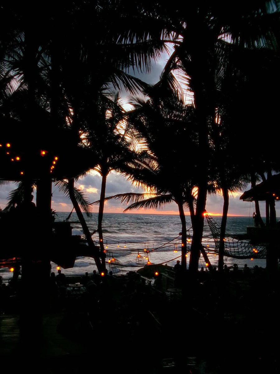 KODAKPIXPRO's tweet image. this looks like the perfect Saturday night
.
.
.
.
.
📸credit: IG @z1vc0x
Shot with: KODAK PIXPRO FZ55

#fz55 #kodakfz55 #saturdays #weekendvibes #beach #lights #oceanmagic #paradise #kodakpixpro #kodak #pixpro #camera #photography #potd #picoftheday #repost  #memoriesmatter