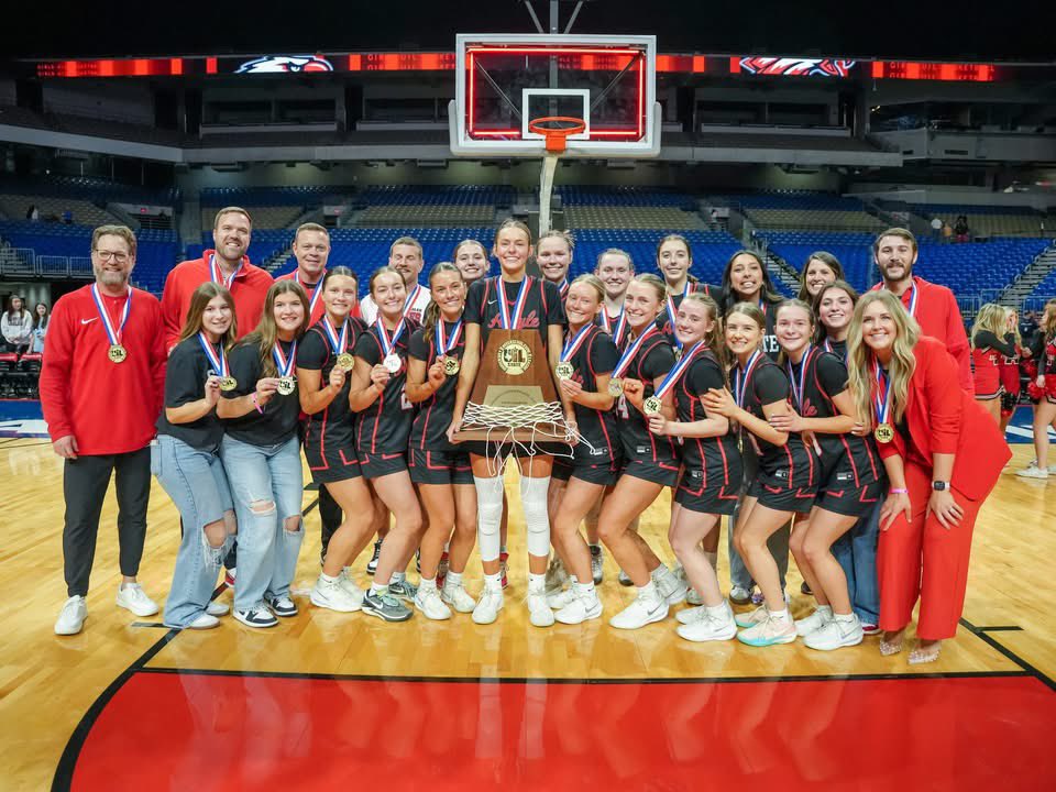 AHSLadyEagles's tweet photo. 🏆STATE CHAMPIONS🏆 https://t.co/W2P2dAwlAn