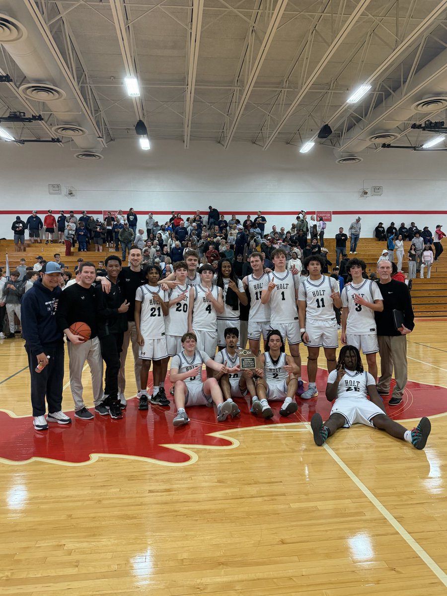 Holt Athletics tweet media