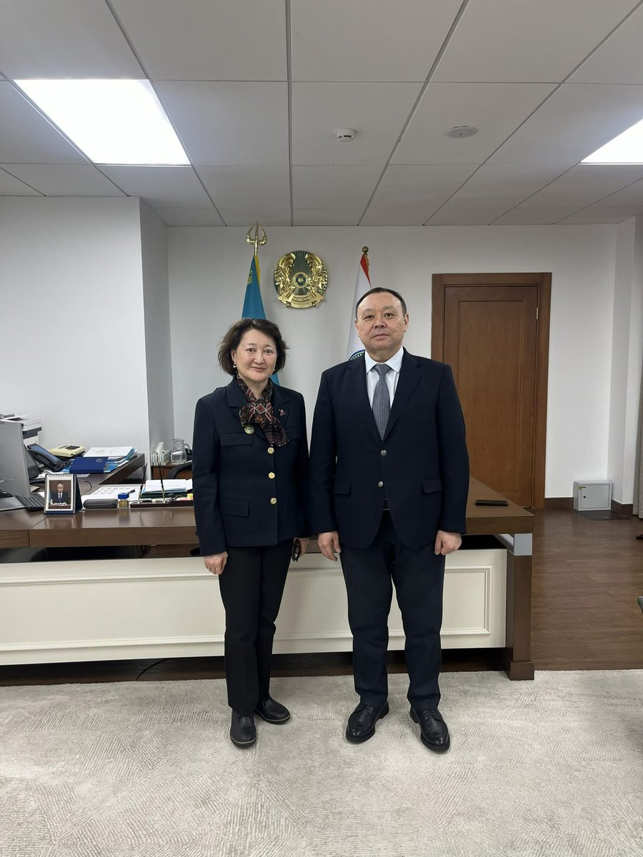 President of the Turkic Culture and Heritage Foundation, Prof. Aktoty Raimkulova, met with Deputy Akim of Almaty Abzal Nukenov to discuss future joint projects and strategic cooperation for 2026–2027. The sides also highlighted the successful exhibition dedicated to the 100th