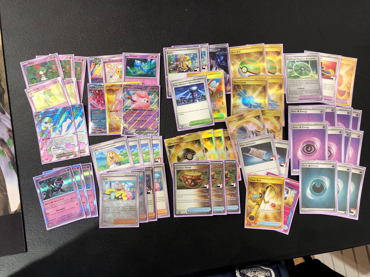 lily simms 🍓 tweet media