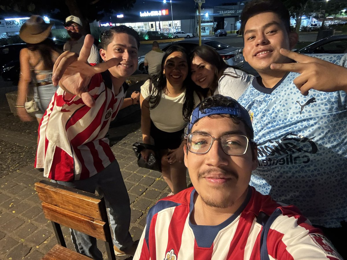 _Betoooooo's tweet photo. #MegaFutbol
Arriba las chivas, desde Tequila Jalisco 🇫🇷 https://t.co/GjId9pAxd5