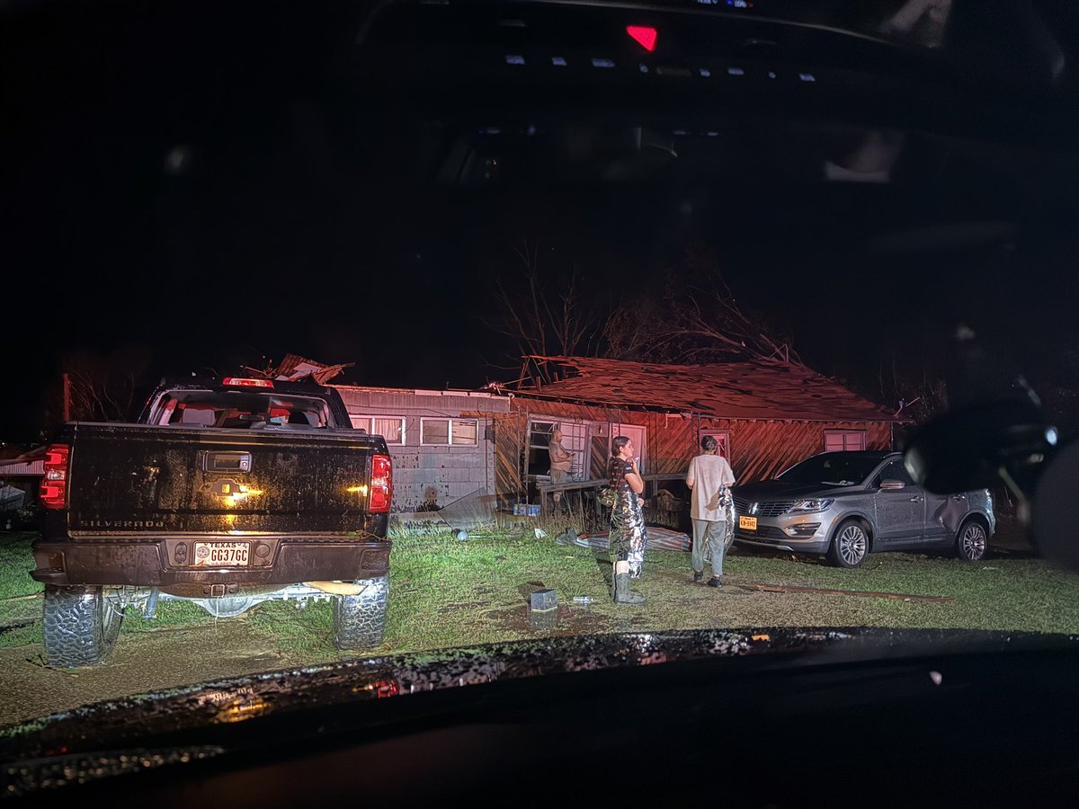 If you can’t donate at least a share or retweet would go along ways. The first house we pulled up to when the tornado crossed last night was devastated. They were crawling out of the windows. They had no insurance on their home. They were very shaken up but alive. If there is