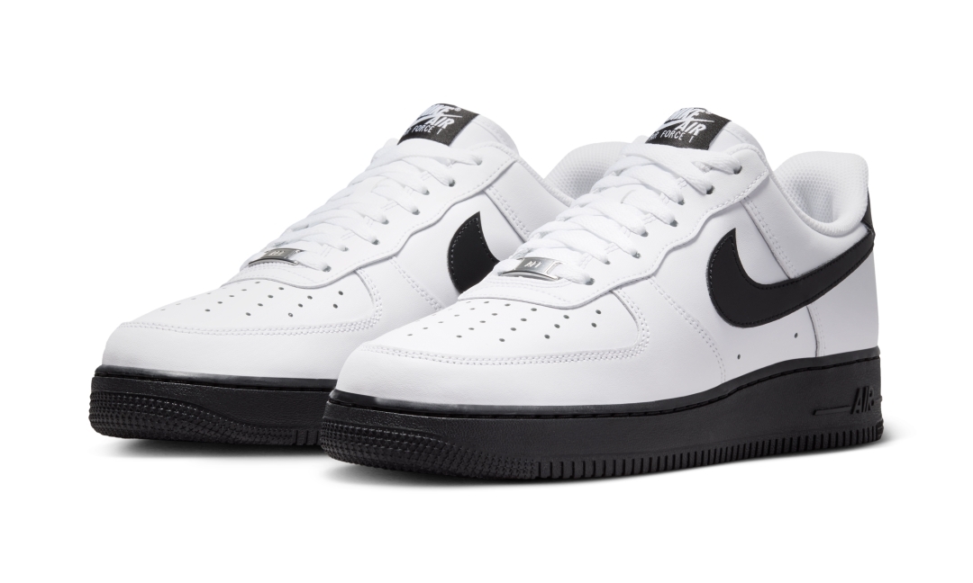 fullress's tweet photo. 【2026年 発売予定】
NIKE AIR FORCE 1 LOW “White/Black” (ナイキ エア フォース 1 ロー “ホワイト/��ラック”) [FJ4146-129]

https://t.co/4l6zXECTUG https://t.co/vxvBnJ4Kha