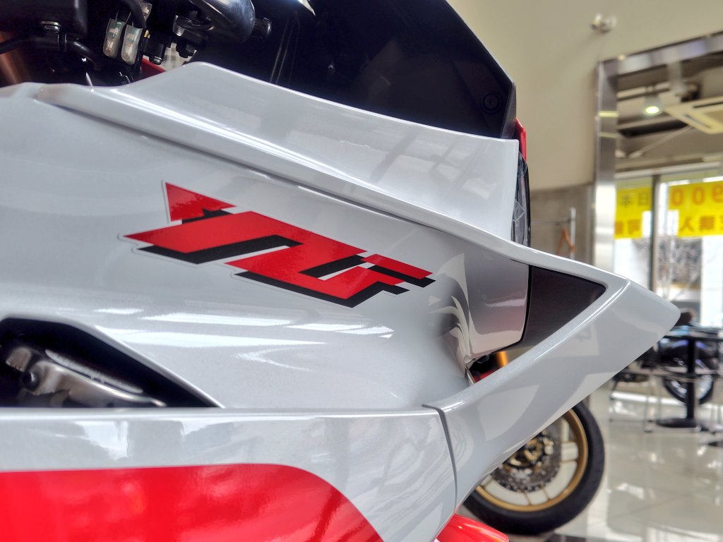 nakaguro765's tweet image. 3気筒から3気筒へと乗り換え。

YZF-R9 70th納車。

YOUTUBE動画も後日UP予定です。
#YZFR9
#YAMAHA
#ヤマハ
#70th