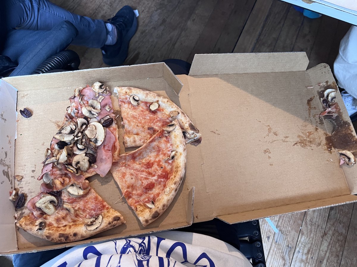 MothCoats tweet media